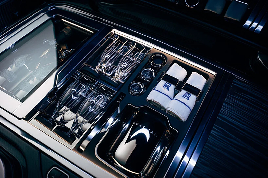 Sports car，Rolls-Royce，luxury，Double door，