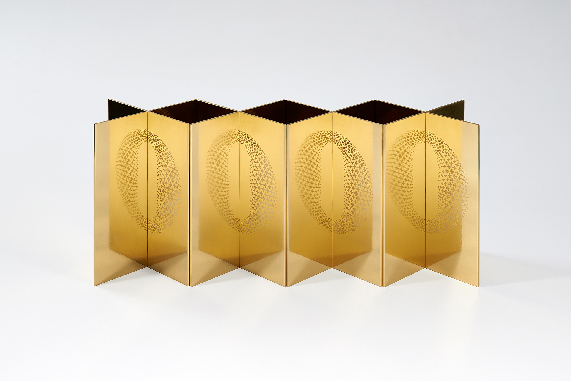 originality，trophy，children，the United Nations，