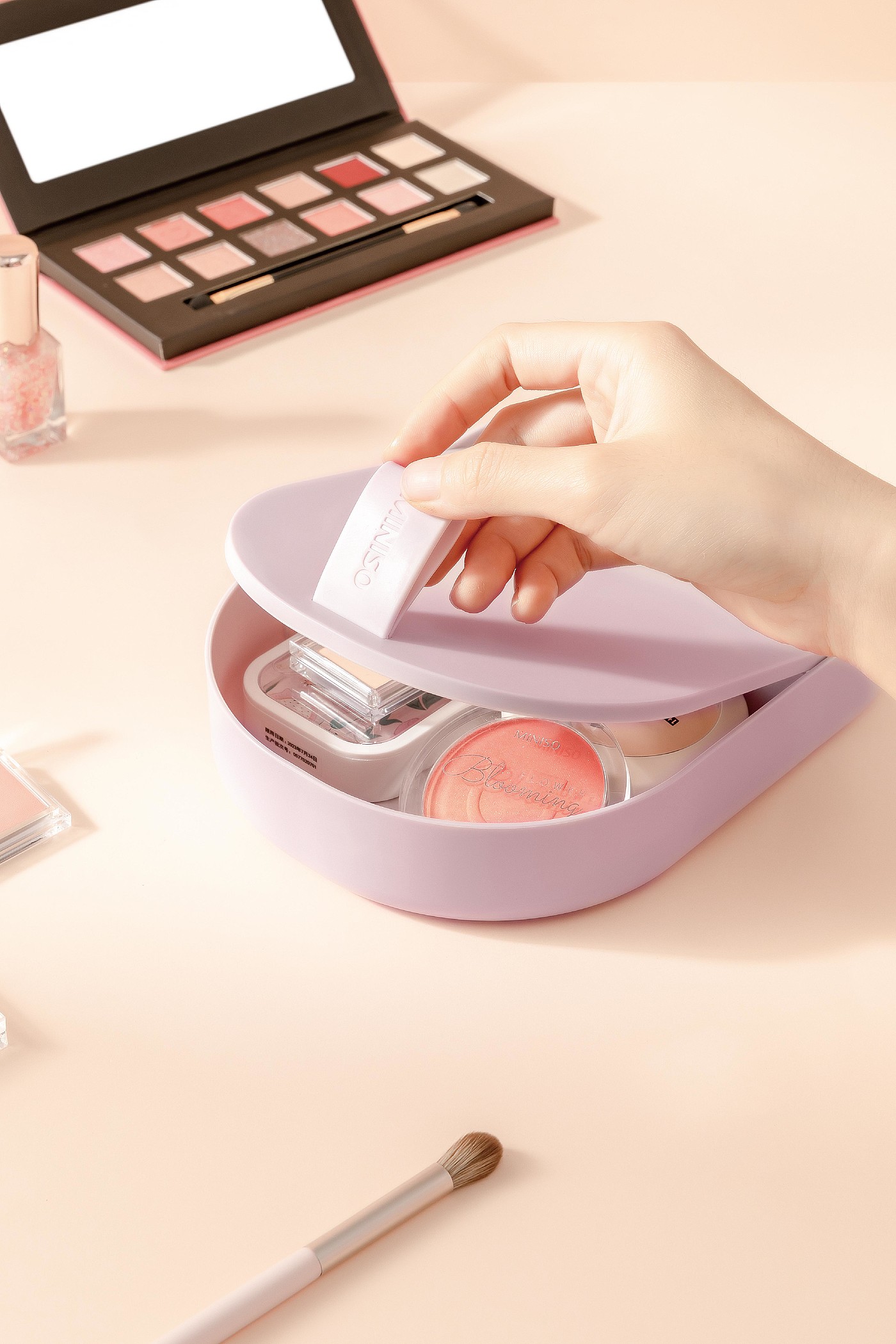MINISO，，