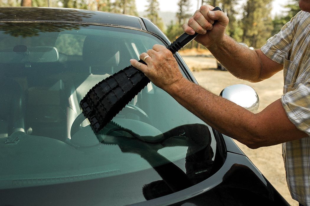 Vehicle products，Life shovel，Life saving tools，