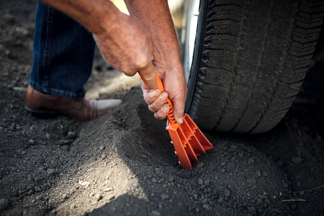 Vehicle products，Life shovel，Life saving tools，