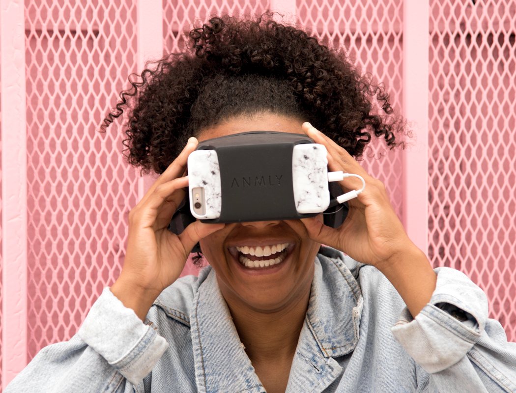 VR equipment，virtual reality，glasses，immersive experience ，