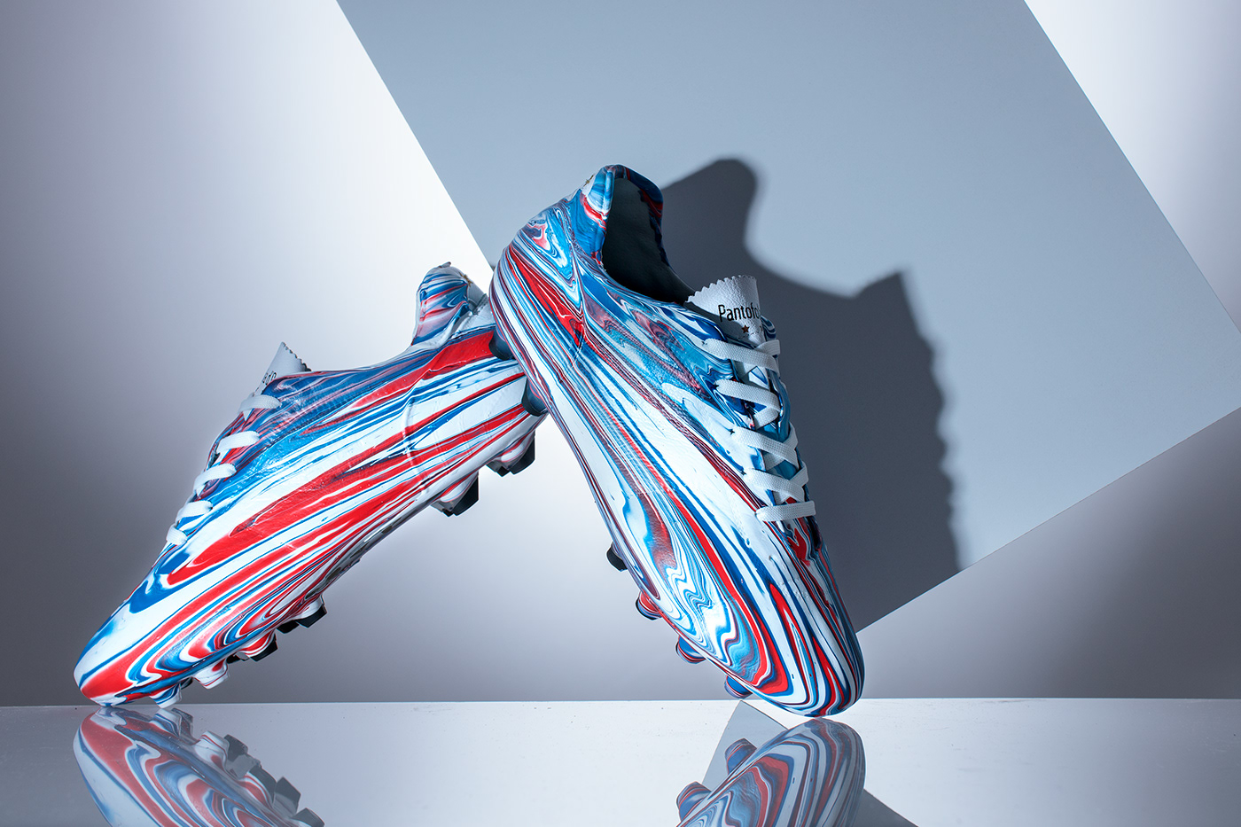 Football，Outdoor equipment，Sports equipment，Football Boots，