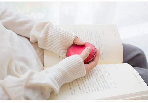 portable battery，Warm water treasure，multi-function，science and technology，
