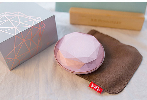 portable battery，Warm water treasure，multi-function，science and technology，