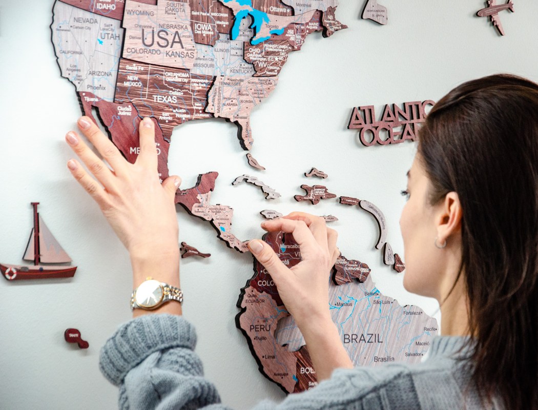 Map，luminescence，wooden ，decorate，