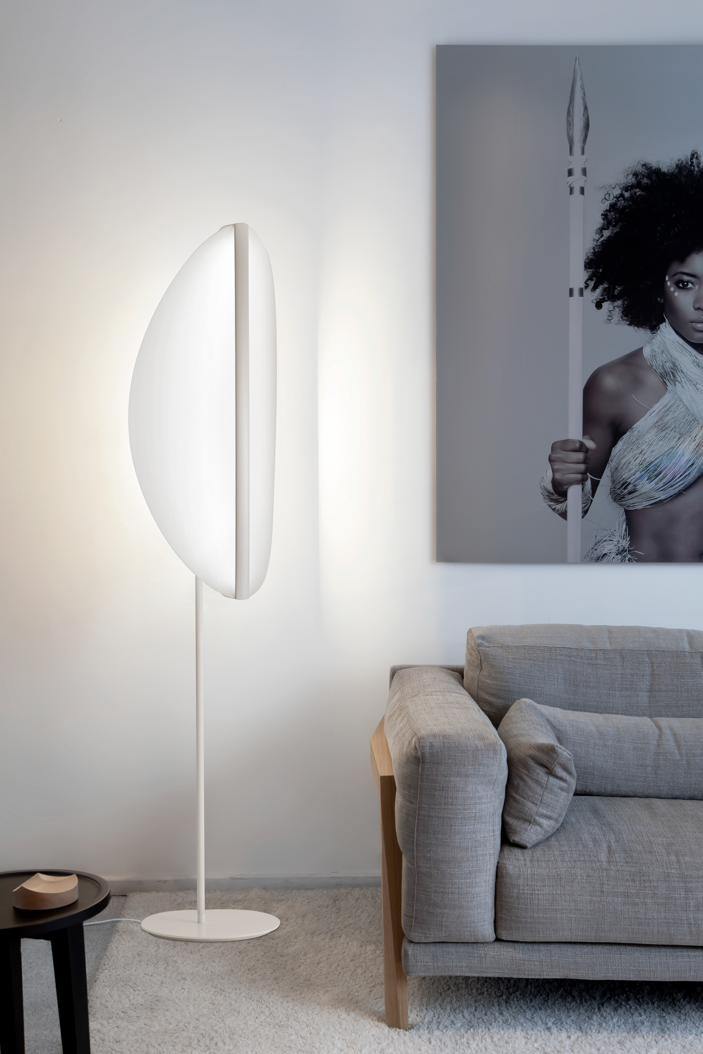Lamp design，Creative design，Atmosphere lamp，milky white，Shield，