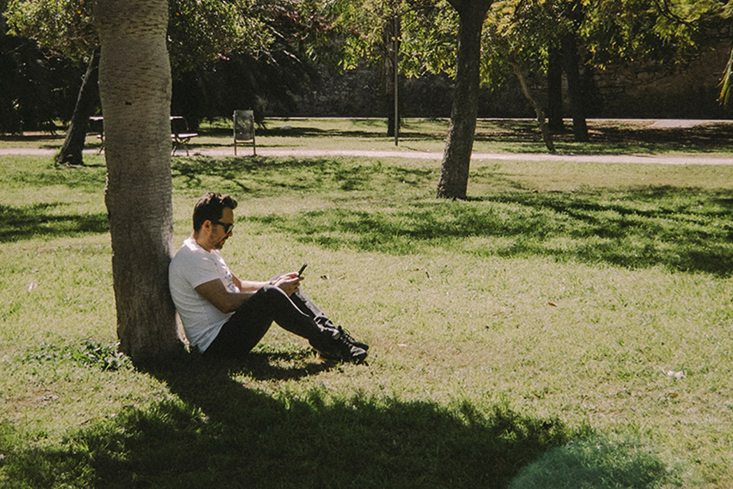 arrangement，vitality，bend，chair，woodwork，