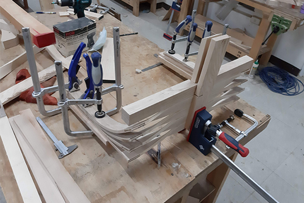 arrangement，vitality，bend，chair，woodwork，