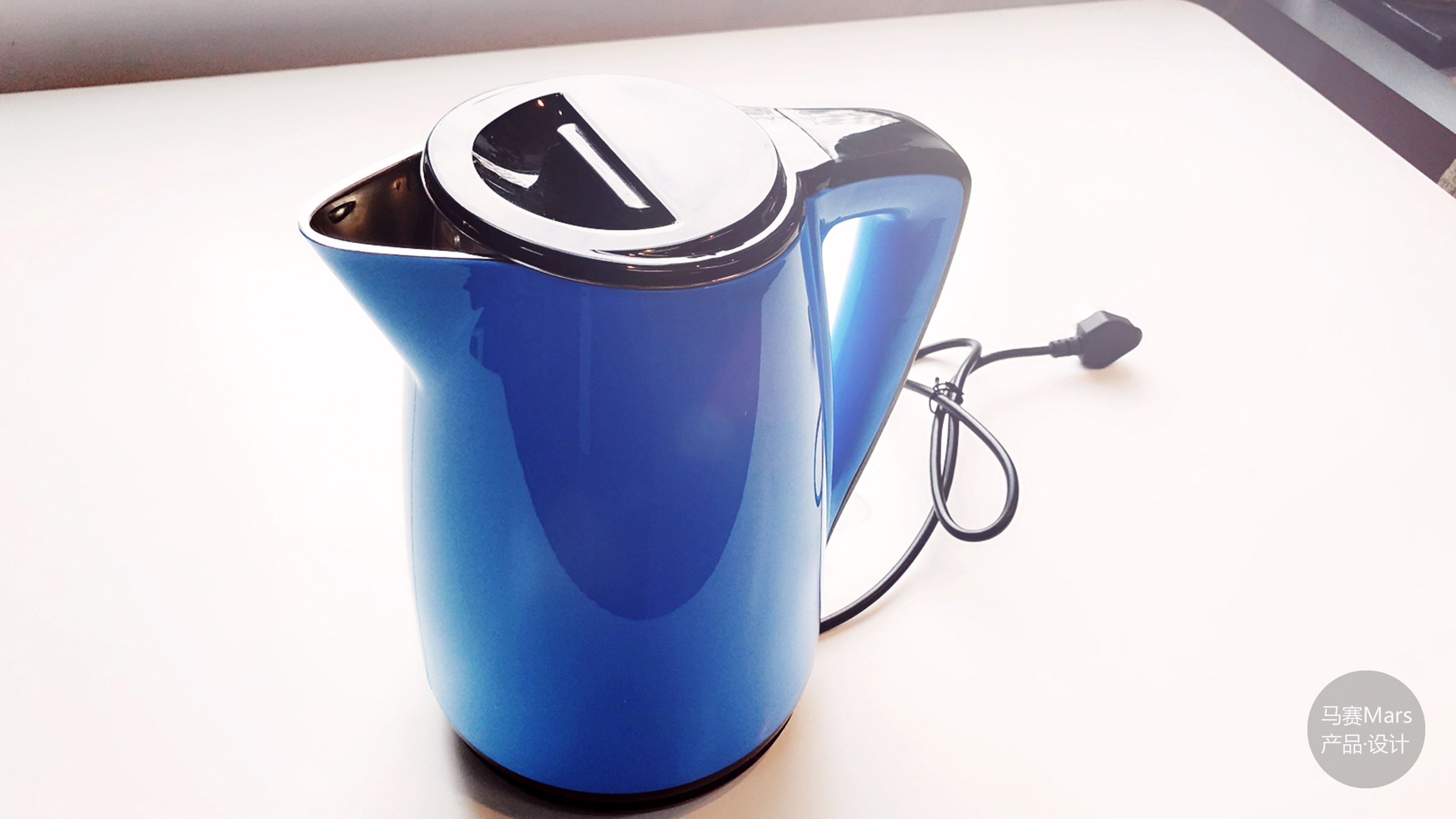 Hot kettle design，Home appliance design，Industrial design process，Product renderings，Rhinoceros modeling，KS rendering，Effect layout，Hand drawn sketch of industrial design，