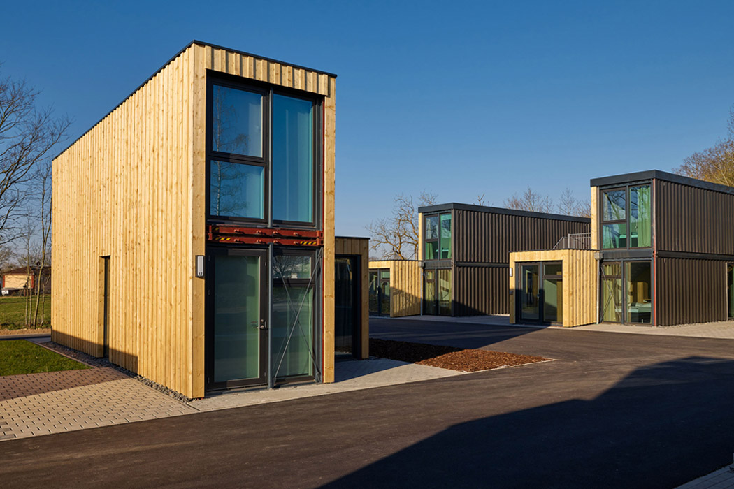 Architectural design，Container，Waste utilization，Interior design，James Whitaker)，