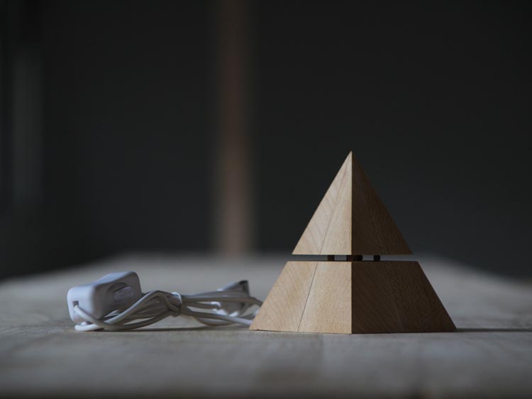 woodiness，warm，Pyramid，Night light，lamps and lanterns，Find life，