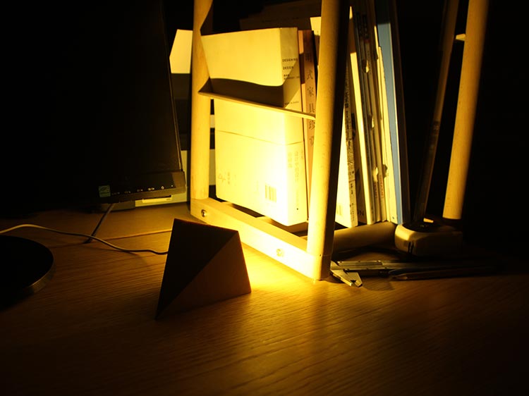 warm，woodiness，Pyramid，Night light，lamps and lanterns，Find life，