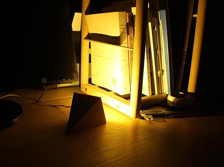 warm，woodiness，Pyramid，Night light，lamps and lanterns，Find life，