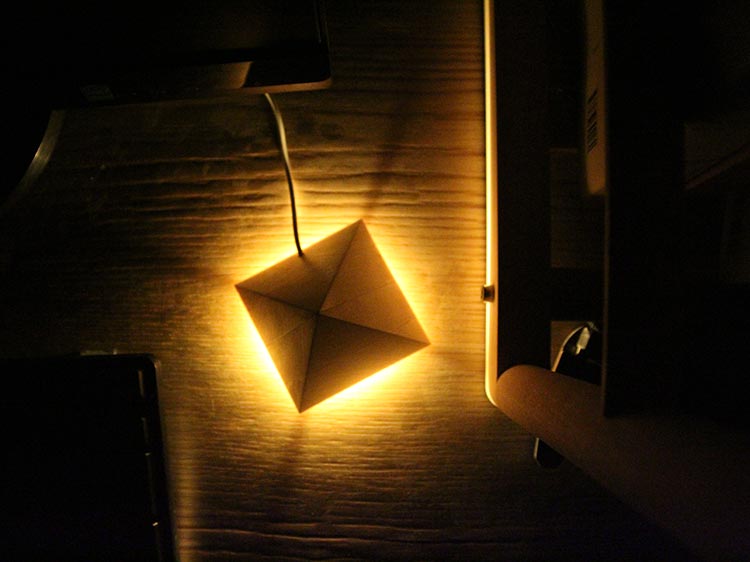 warm，woodiness，Pyramid，Night light，lamps and lanterns，Find life，