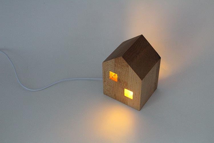 warm，home，house，lamps and lanterns，Night light，woodiness，warm，Find life，