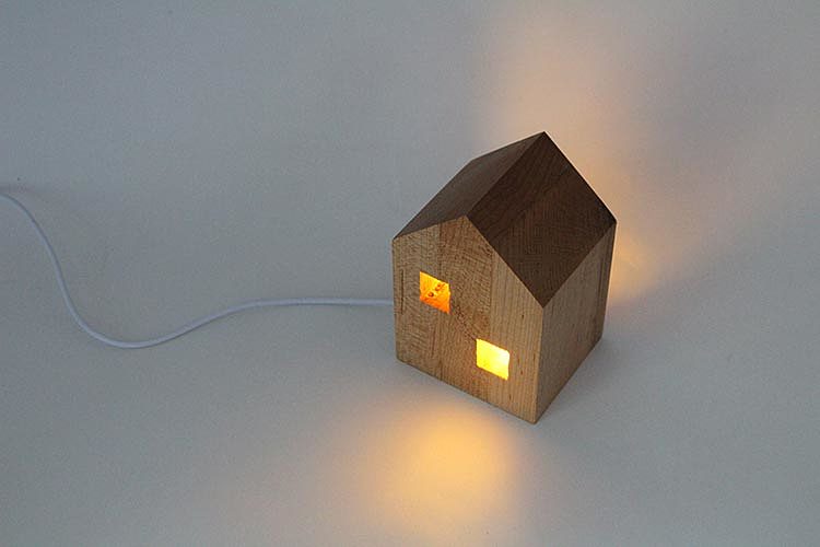 warm，home，house，lamps and lanterns，Night light，woodiness，warm，Find life，