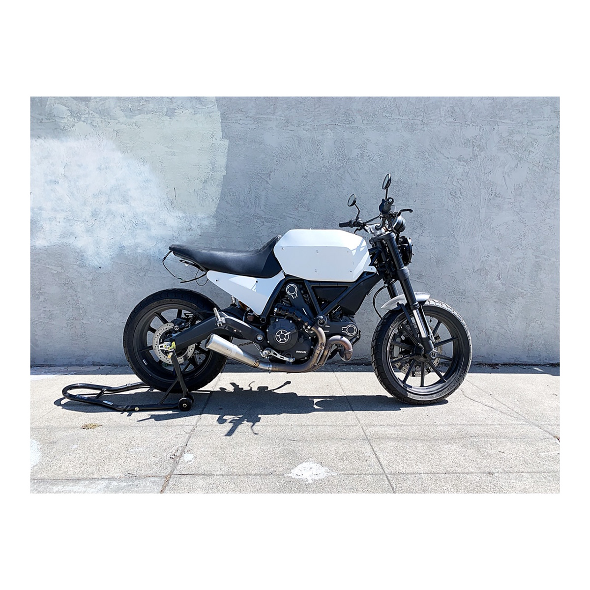 motorcycle，vehicle，ducats，Ducati，