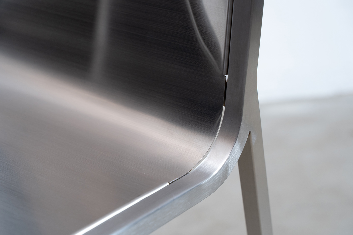 Plate Chair，chair，furniture，industrial design，