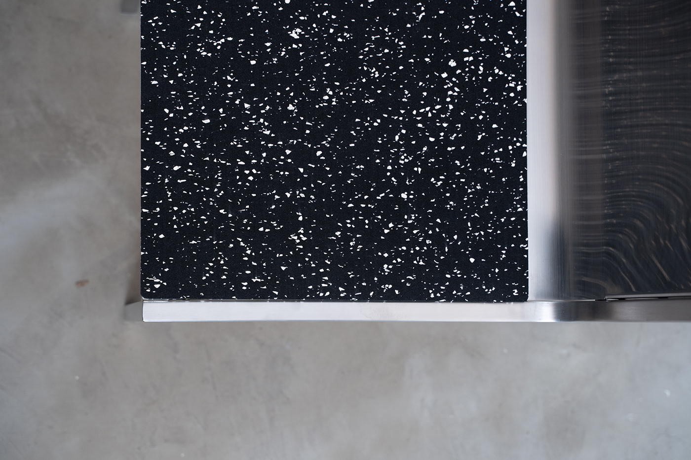 Plate Chair，chair，furniture，industrial design，