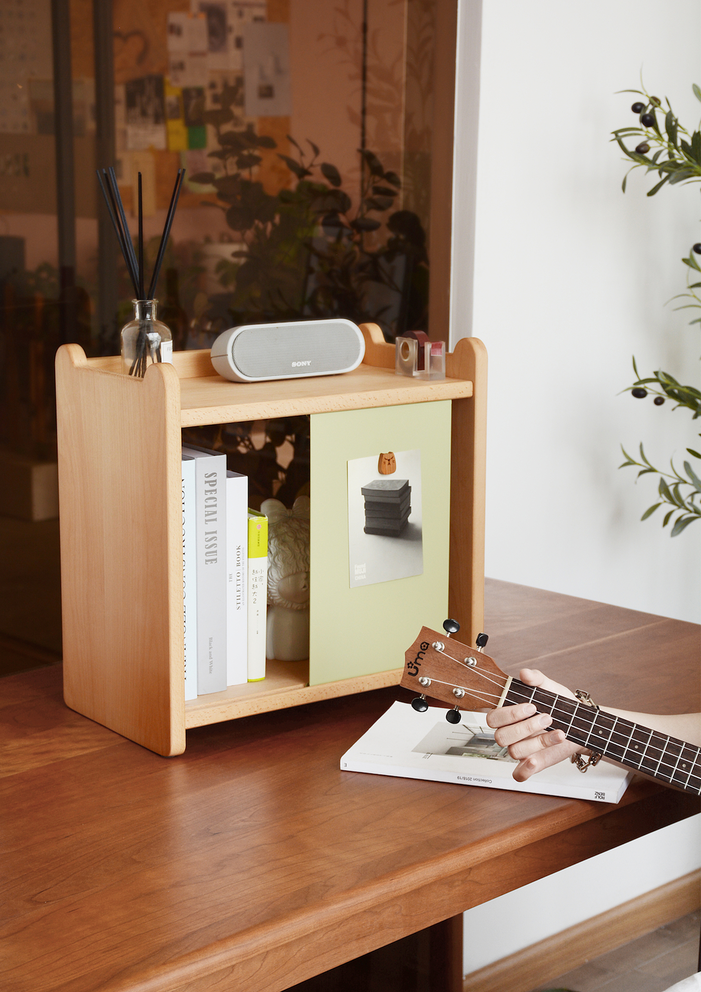 Small bookcase, storage cabinet，