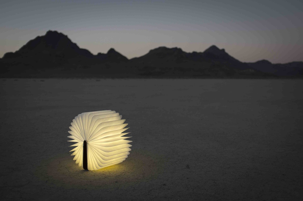 Industrial design, practical design, lamp, book，