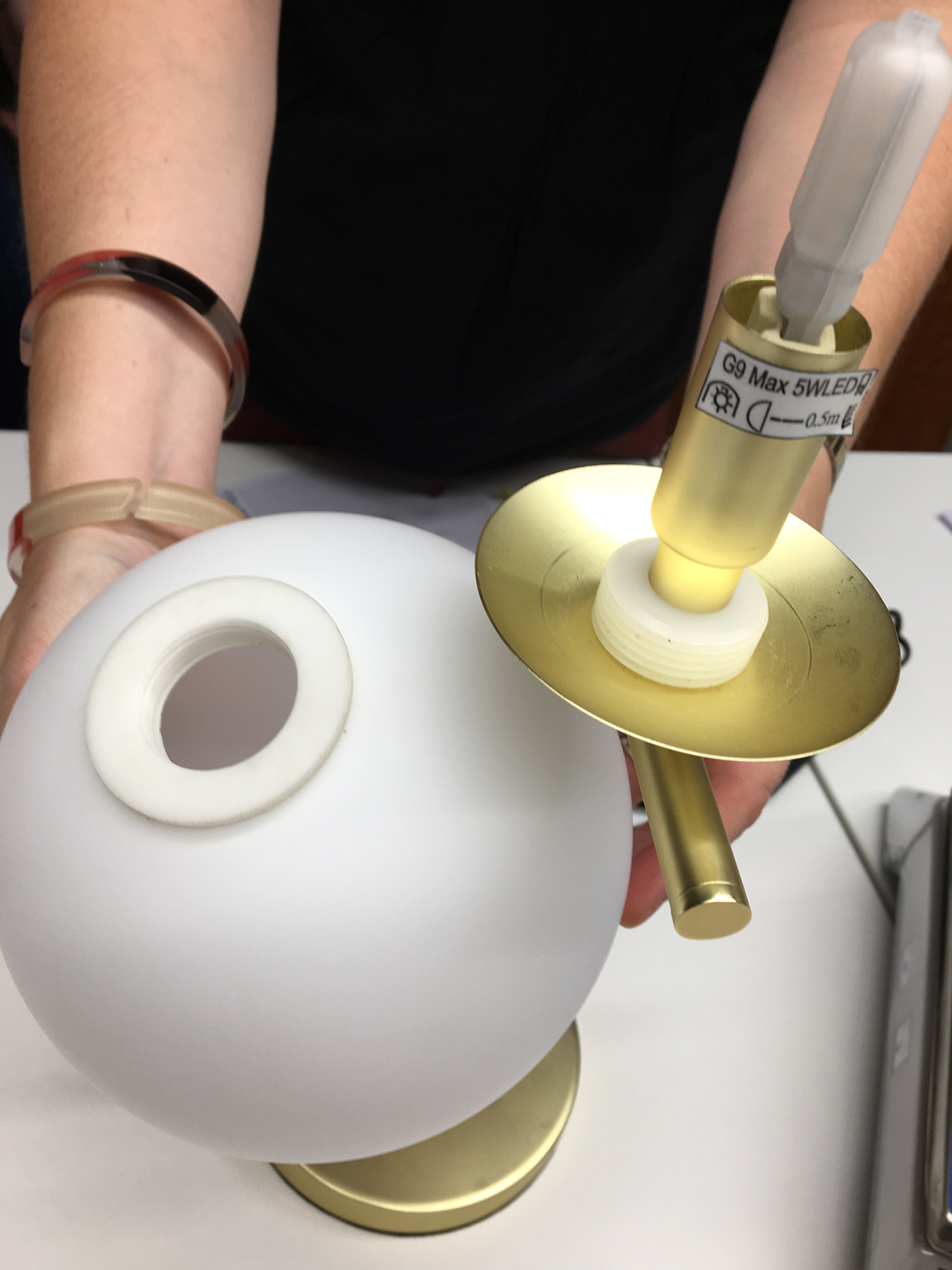 lamp，a chandelier，lighting，