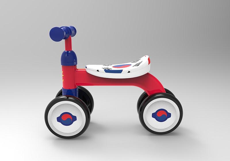 Simple and streamlined children's walking aid，