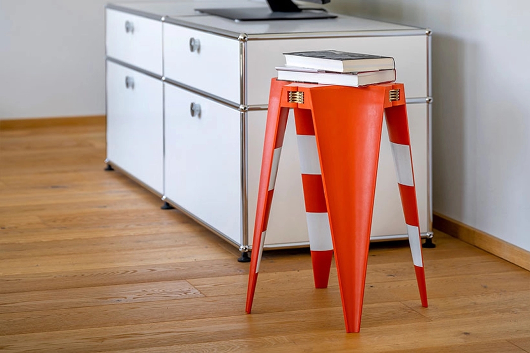 Riemann，Road cone，stool，furniture，