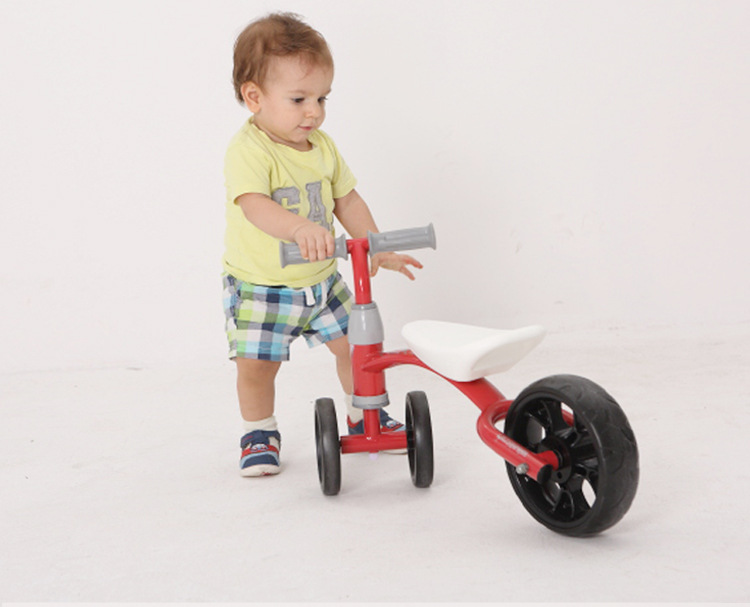 1-3-year-old children gradually learn to walk，