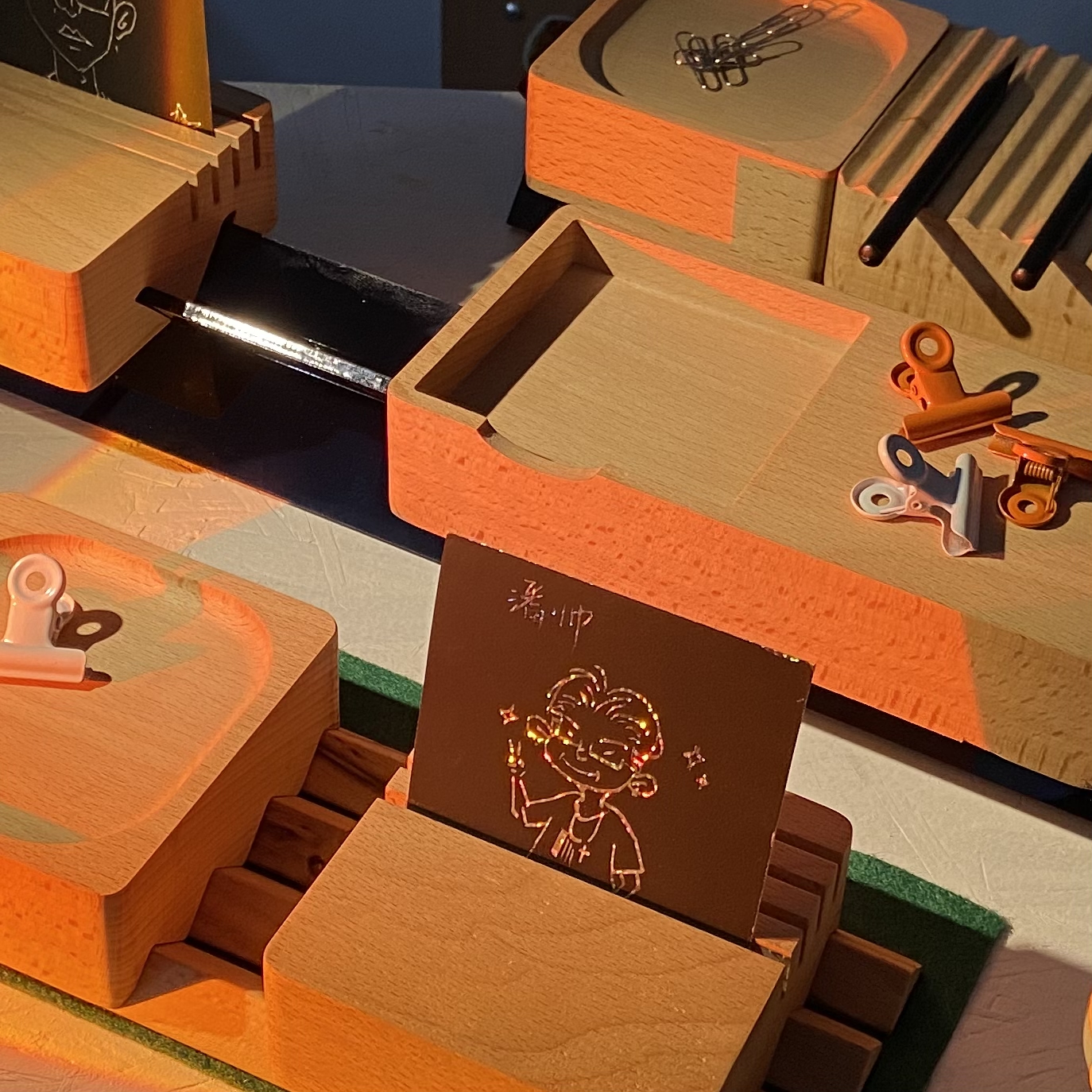 Mortise and tenon，Cultural creation，woodiness，Receive，Acrylic，Graduation project，