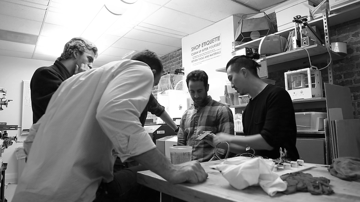 get wet in the rain，Water saving system，Interactive interface，