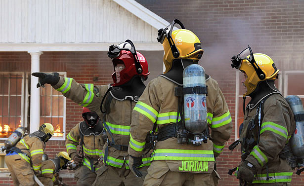 Fire fighting equipment，Diving helmet，antigas mask，diving，Rescue mission，