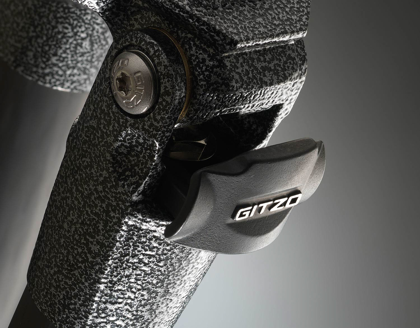 Metal material，High-tech，brand，Art tripod，esthetics，