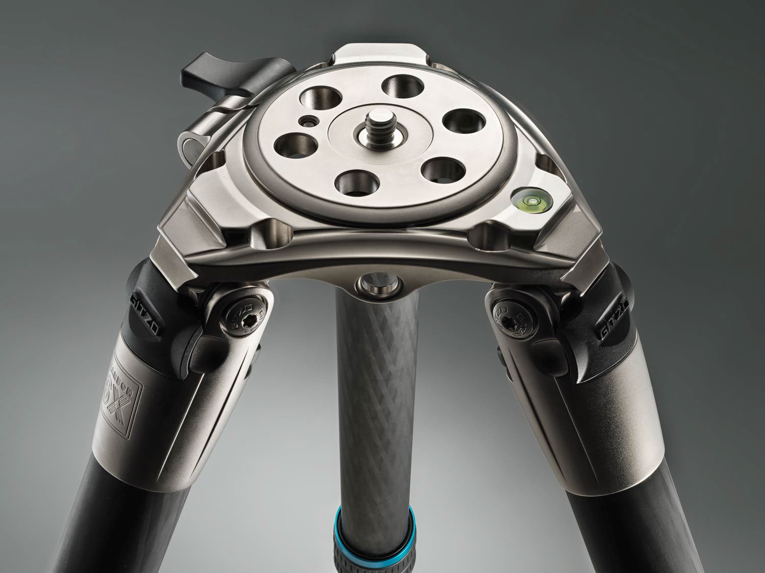 Metal material，High-tech，brand，Art tripod，esthetics，