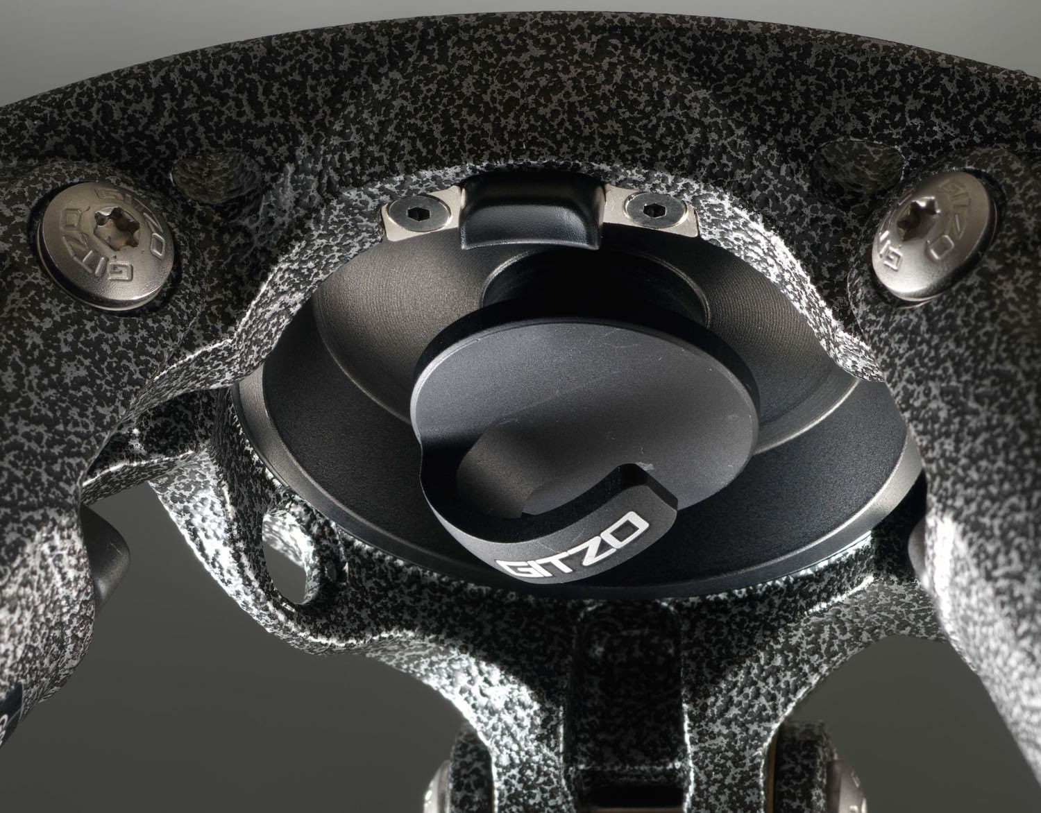 Metal material，High-tech，brand，Art tripod，esthetics，