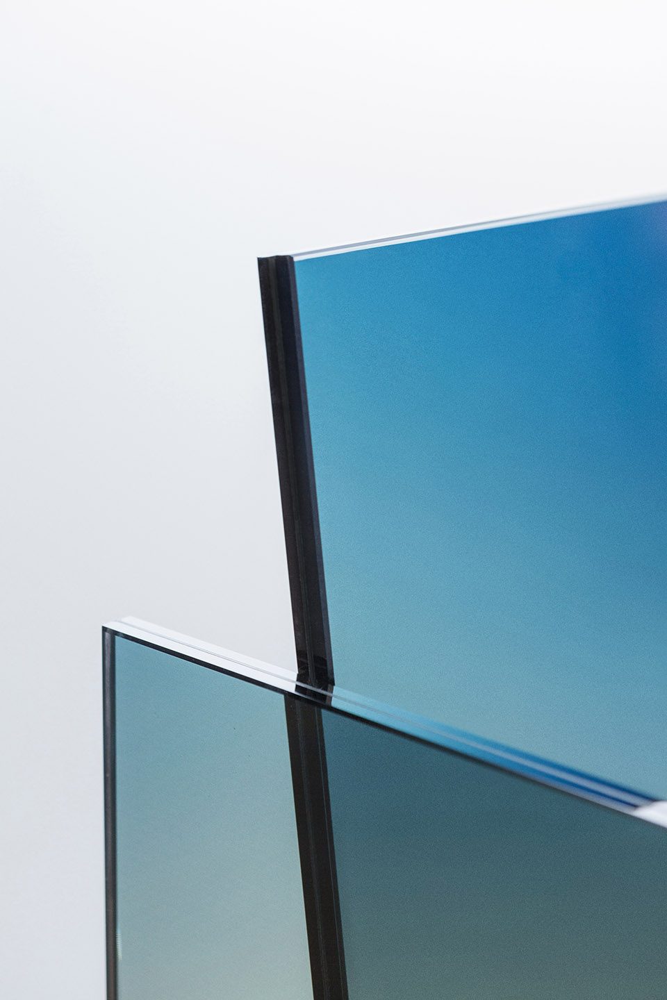 Graded glass，Japanese design，Glass chair，