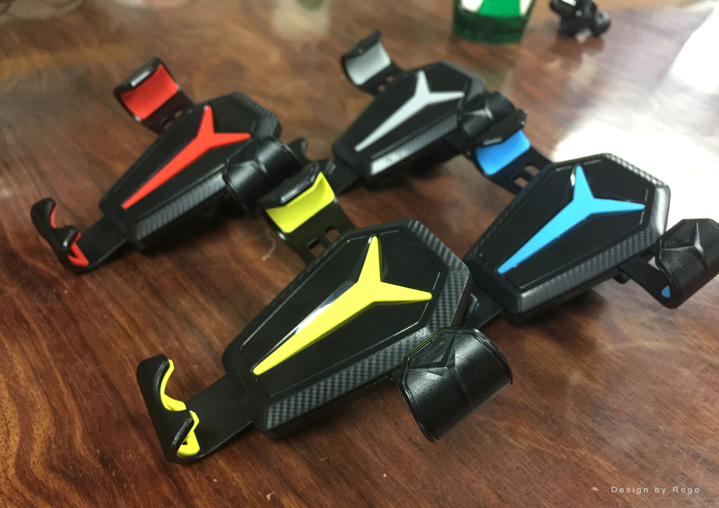 Vehicle type，3C digital peripheral products，Mobile phone bracket，Gravity mobile phone bracket，