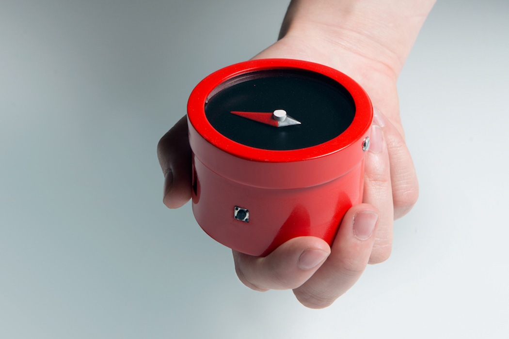 whiste，compass，radio，field，camping，interest，gules，