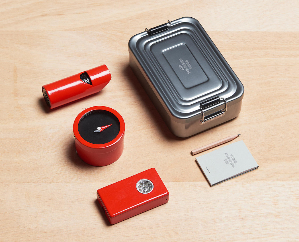 whiste，compass，radio，field，camping，interest，gules，