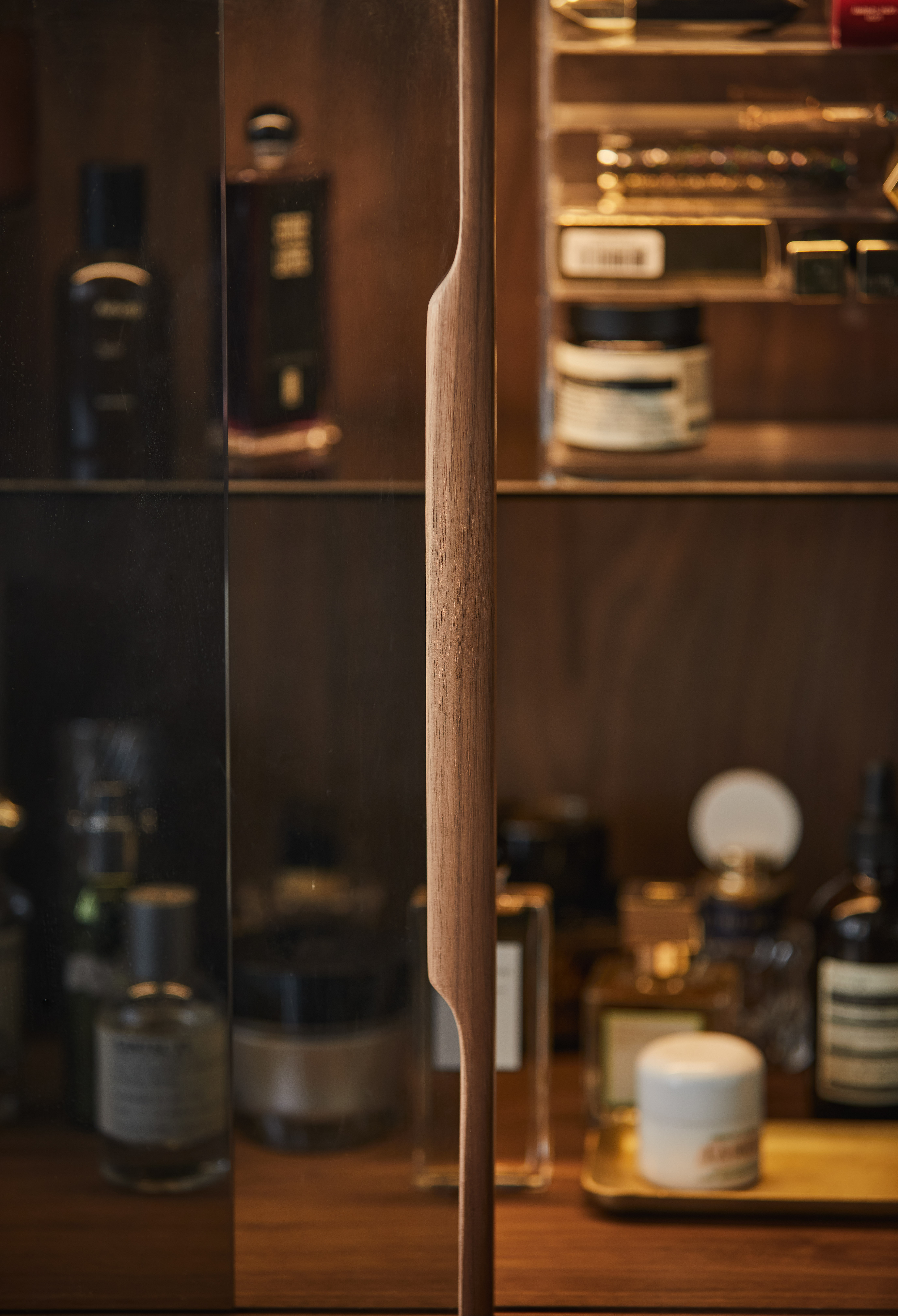 Furniture designer Ren Mengying，