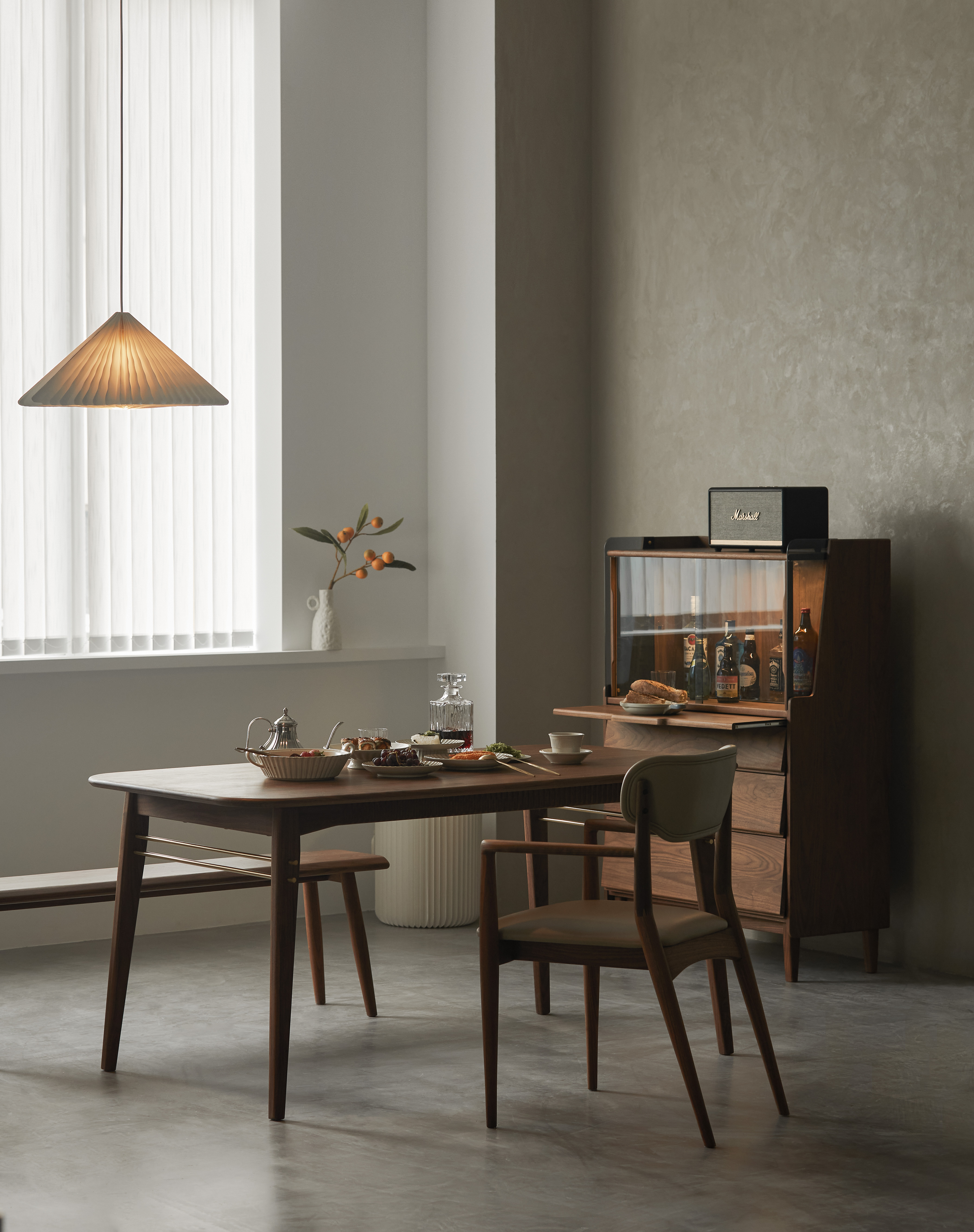 Furniture designer Ren Mengying，