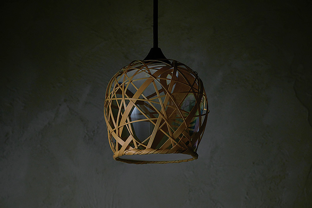 lamps and lanterns，Design，red dot，vehicle，USB drive，product，