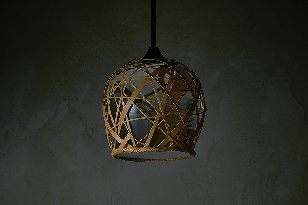 lamps and lanterns，Design，red dot，vehicle，USB drive，product，