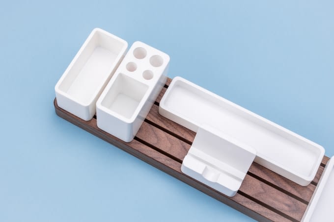 to work in an office，delicate，convenient，Receive，