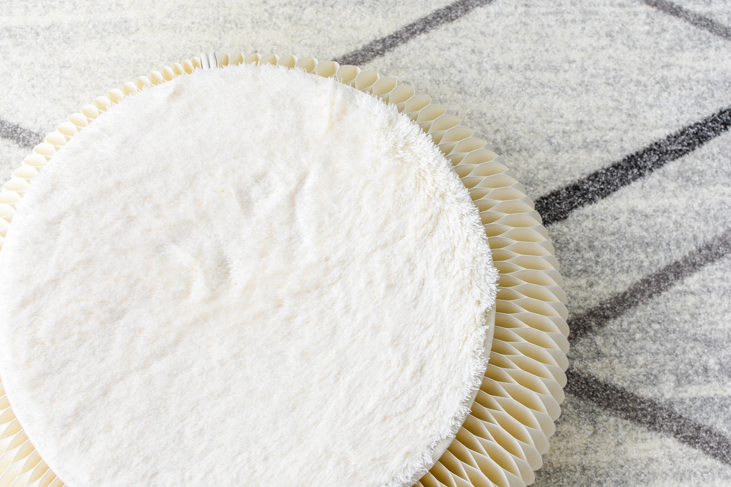 FUTON，Japanese wind，Original design，Natural and fresh，Honeycomb mechanical structure，round stool，multi-function，good-looking，