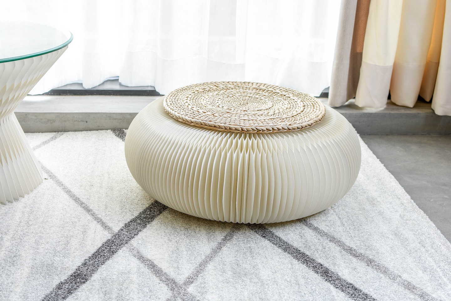 FUTON，Japanese wind，Original design，Natural and fresh，Honeycomb mechanical structure，round stool，multi-function，good-looking，