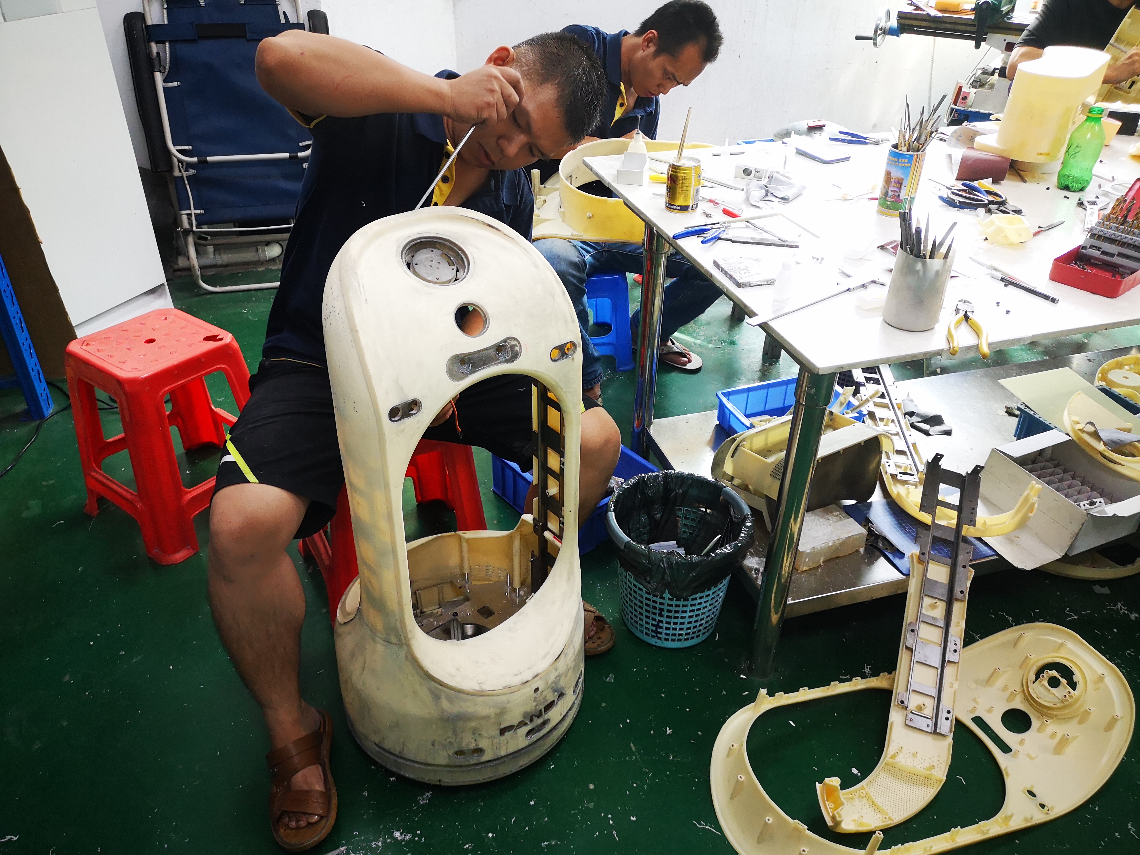 Service robot，Appearance design，Structural design，Hardware and software design，Small batch production，