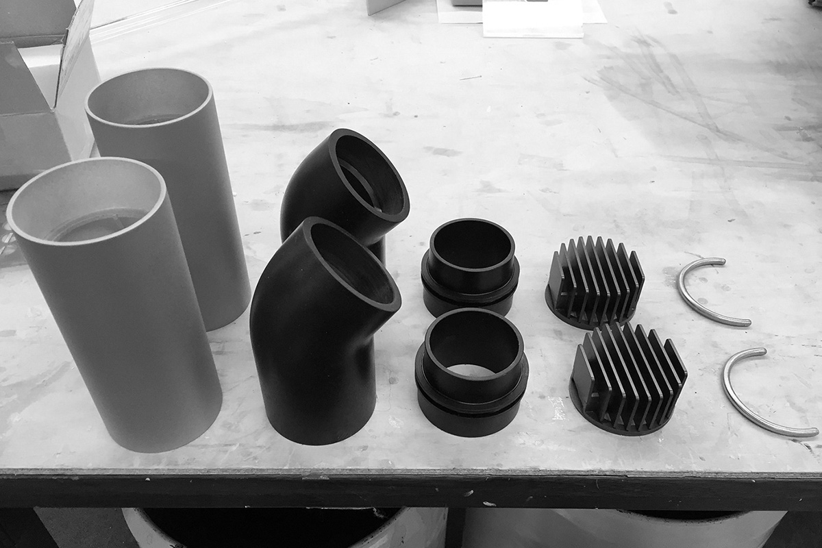 Hot air blower，motorcycle，winter，keep warm，concept，