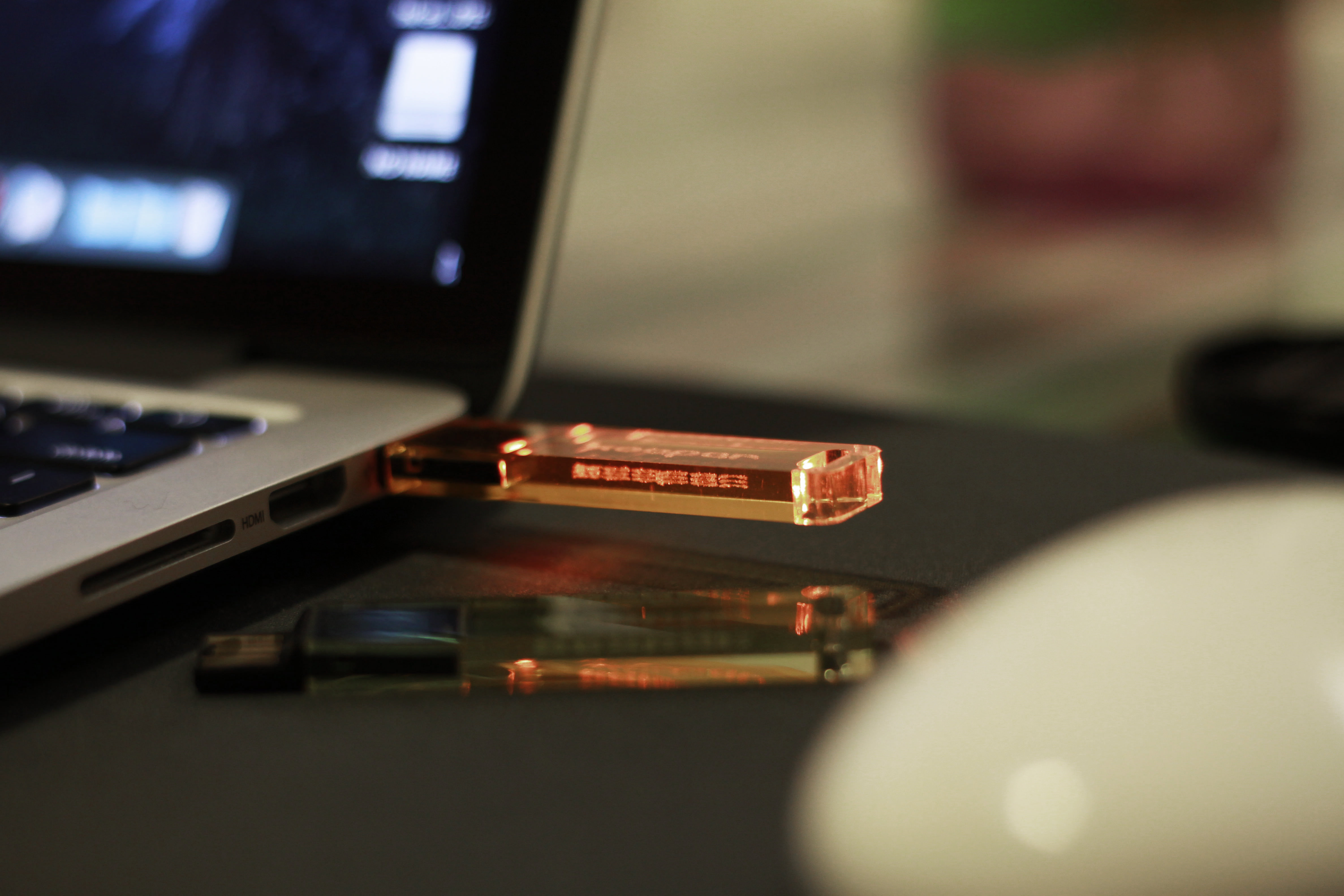 USB drive，transparent，Acrylic，luminescence，